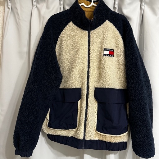 【美品】トミーヒルフィガー　冬着　Mサイズ　リバーシブル