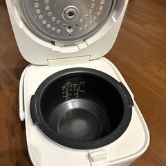 炊飯器の画像