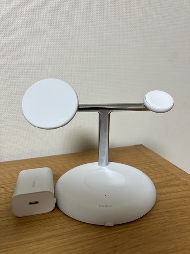 Belkin　ベルキン 3 in 1 MagSafe充電器　最大15W高速充電 ワイヤレス充電器】 