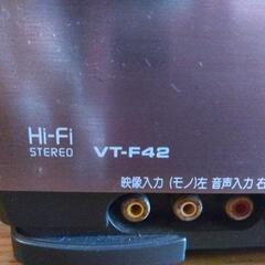 HITACHI 日立　ビデオデッキ　VT-F42の画像
