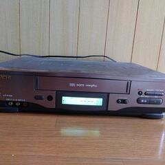HITACHI 日立　ビデオデッキ　VT-F42の画像