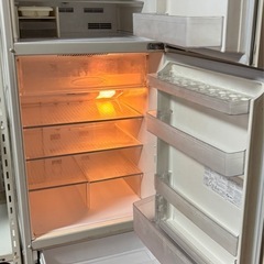 日立冷蔵庫R-37V 1
の画像