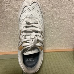 New Balance スニーカー ホワイト/ベージュの画像