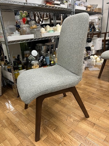 やわらかい曲線のダイニングチェア4脚