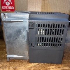 FR-E710Ｗ-0.75Ｋ　三菱インバーター　100v電源で3相200v 工作機　タイヤチェンジャーなどの画像