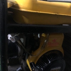 実働　スバル　発電機　SGV2600 エコモード(スローダウン)付きで経済的　100V 60Hz 2.6kVA  直流12V 8.3Aの画像