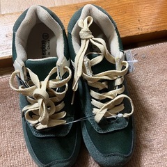未使用スニーカーの画像