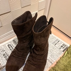 ブラウンブーツの画像