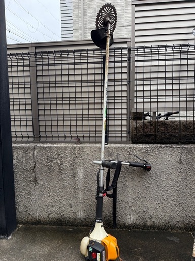 リョウビエンジン式草刈機