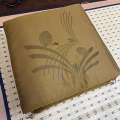 引取限定！‼️座布団5枚セット　¥1,000　の画像