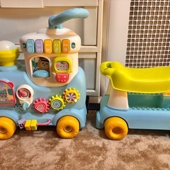 電車型おもちゃ&音と光の知育テーブルの画像