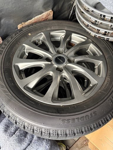 15インチ  スタッドレス　アルミホイール　ブリジストンvrxVRX