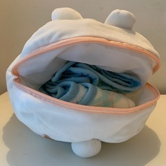 すみっコぐらし しろくま ひざかけ 毛布 入り ぬいぐるみの画像
