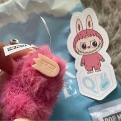 正規品イニシャルQ　ラブブLABUBU♡ POP MART PIN FOR LOVE ラブブ Qの画像