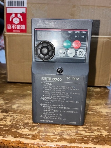 三菱　インバーター　FR-D710w-0.4 　100v電源で三相200vモーターを稼働