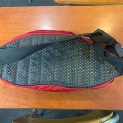 赤いカバンの画像