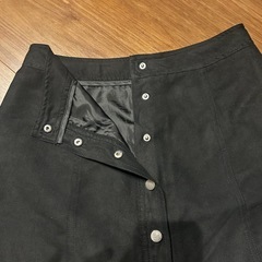 スカート　黒　H&M 冬物の画像