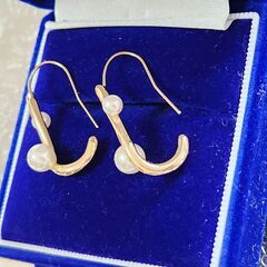 新品未使用品。パール調のゆらゆら揺れる清楚美人ピアス、いかがでしょうか？の画像