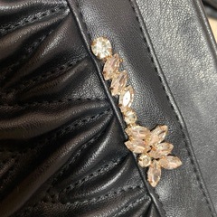 ショルダーバッグ　ビジュー付き　今日限定価格の画像