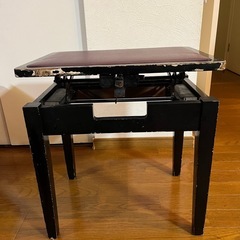 ピアノ椅子の画像