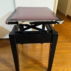 ピアノ椅子の画像