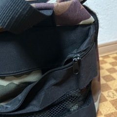 （ジャンク品）カモフラージュ TLS ポリタンクカバー　クーラーバッグ　サーフィンの画像