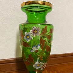 花瓶　ボヘミアガラスの画像