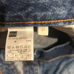 デニムパンツ　GU
の画像