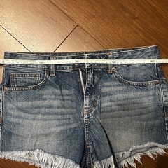 デニムパンツ　GU
の画像