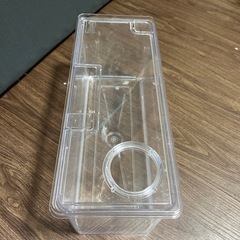 テトラ社製の水槽用隔離ケースの画像