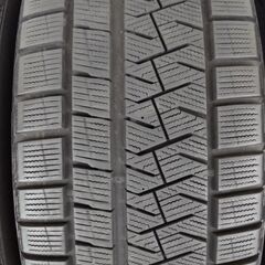 ピレリ アイスアシンメトリコ【215/50R17】スタッドレスタイヤ4本セットの画像