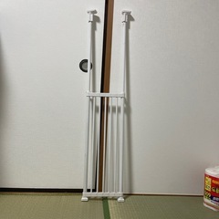 突っ張り棚の画像