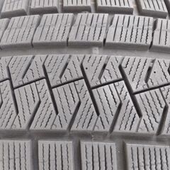 ピレリ アイスアシンメトリコ【215/50R17】スタッドレスタイヤ4本セットの画像