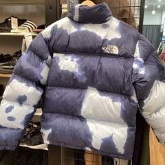 【THE NORTH FACE×Supreme】のダウンジャケットの画像
