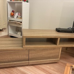 テレビボードの画像