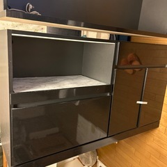 食器棚の画像