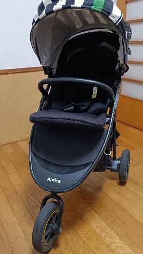Apricaバギータイプのベビーカー