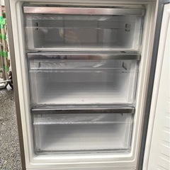 ●大きめ2ドア冷蔵庫 AQUA / AQR-VD32F / 324L の画像