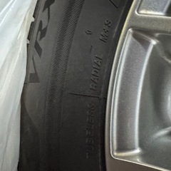 スタッドレスタイヤ　ホイール付き　ブリヂストンの画像