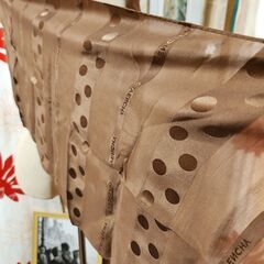 GIVENCHY(ジバンシィ) 極上シルク100％。嫋やかなロングストール、いかがでしょうか？の画像