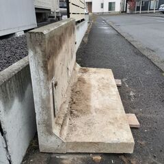 L字コンクリートブロック 土留め 花壇の画像
