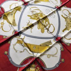 HERMES(エルメス)カレ90 SPRINGS はっと目を奪う鮮やか美。芸術的美麗な大判スカーフ、いかがでしょうか？の画像