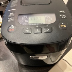 アイリスオーヤマ　炊飯器 5.5号炊きの画像