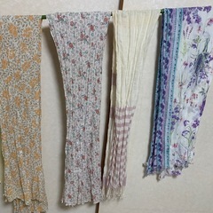 ロングスカーフ、ストール1枚300円、全部で1500円の画像