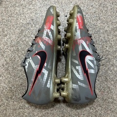 NIKE  サッカー靴　　26.5cm
の画像
