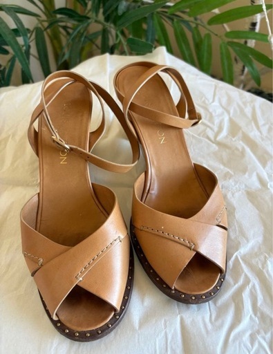 ルイヴィトン　皮　サンダル　美品