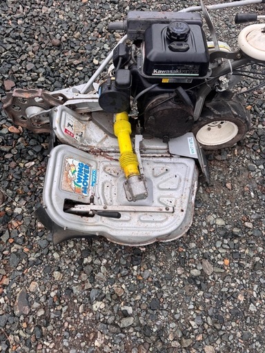 ウイングモアー　草刈機　芝刈り機　オーレック　WM716T 2WD