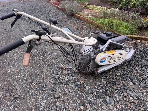 ウイングモアー　草刈機　芝刈り機　オーレック　WM716T 2WD