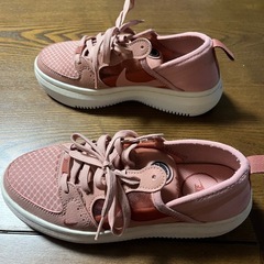 NIKE W COURT VISION ALTA TXT ピンク厚底スニーカーの画像