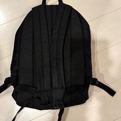 adidasのリュックサック黒色の画像